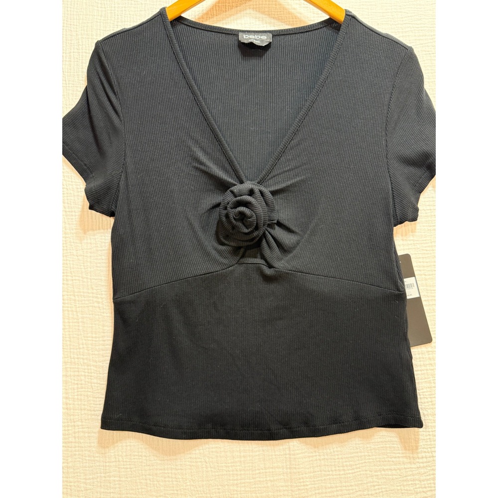 Bebe Rosette Ribbed Top Women Large Black Short Sleeve V-Neck‎ Cutout Front Goth - Picture 2 of 9